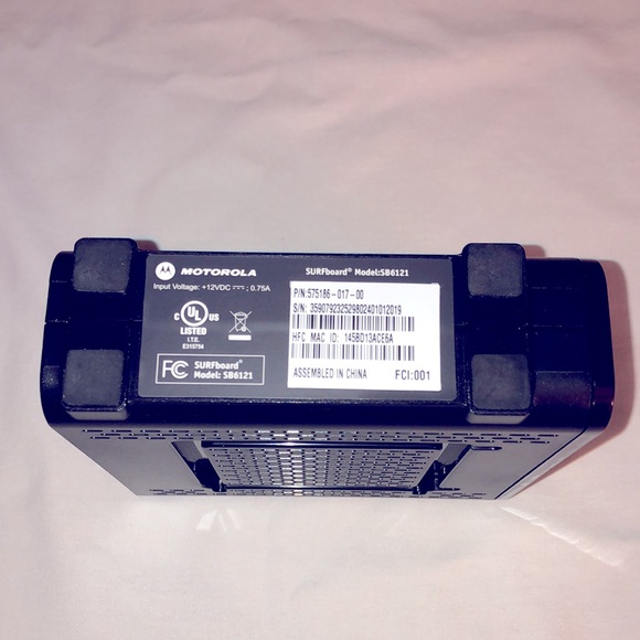 Motorola SURFboard Extreme Cable Modem (SB6121) - Picture 10 of 13